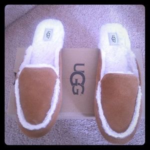NWT Womens Ugg  Slippers